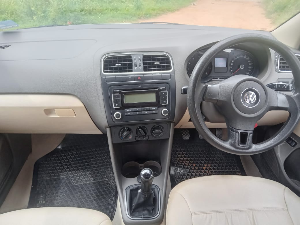 Volkswagen Vento(2010-2012) Comfortline Petrol